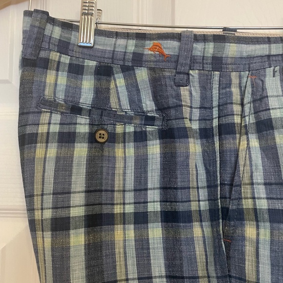 Tommy Bahama Men’s Shorts. Waist size is 34” Multi Colored Pattern Design. - Picture 3 of 6